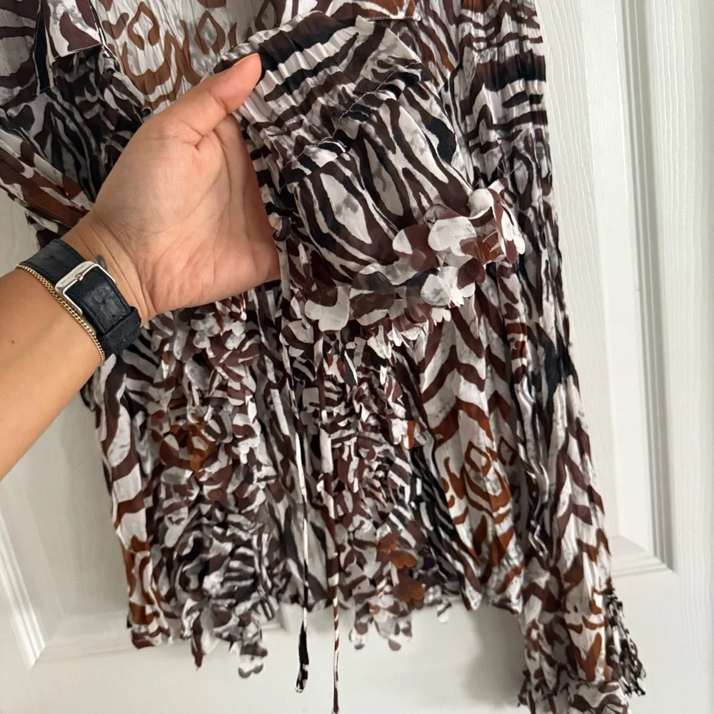 Zebra Ruffle Sheer Top - Picture 4 of 6